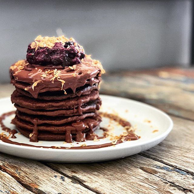 Prebiotic Chocolate Pancakes with Chocolate Sauce