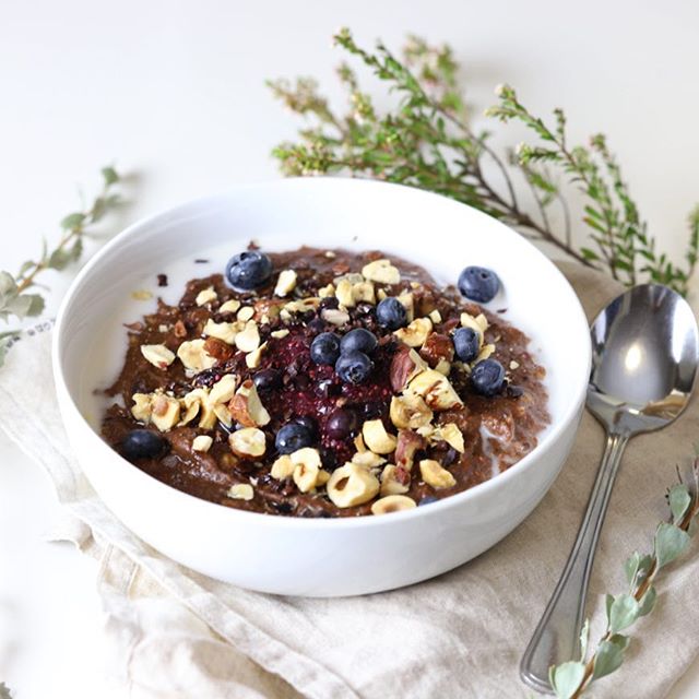 Cacao Hazelnut & Berry Porridge