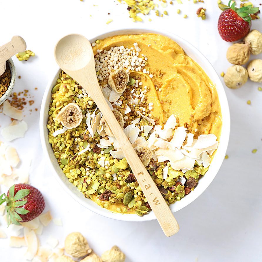 Tropical Turmeric Smoothie Bowl