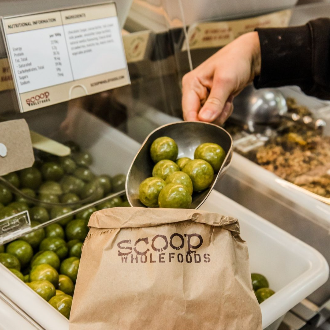 Strawberries Freeze Dried Matcha Chocolate 270G Chocolate