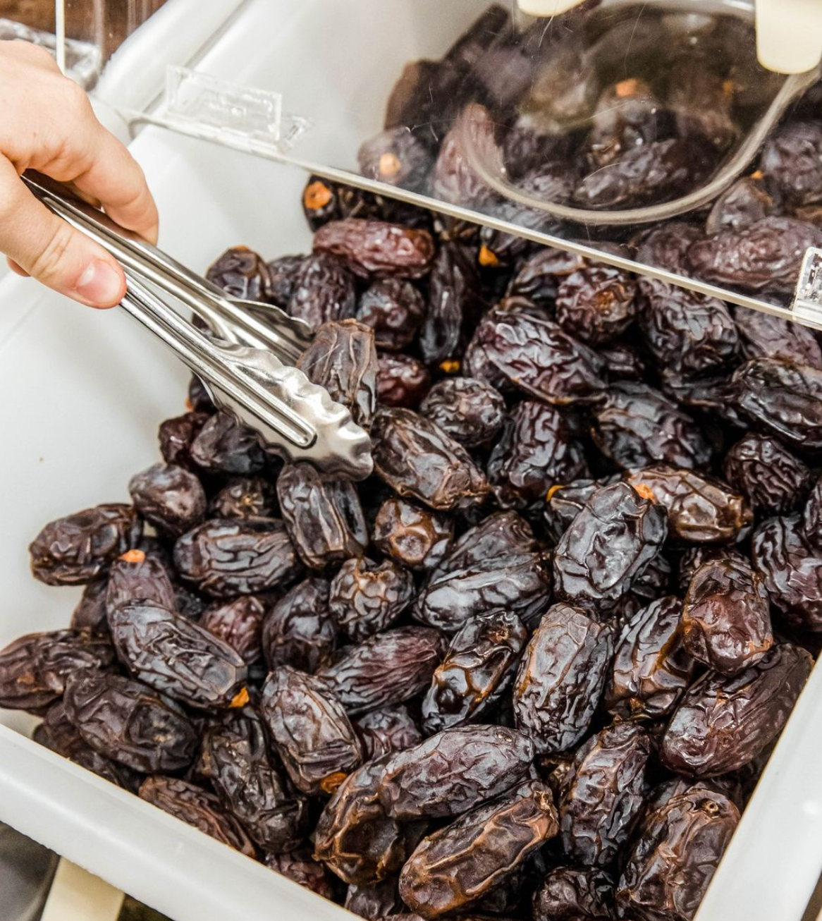 Organic Medjool Dates Pouch 350G snacks