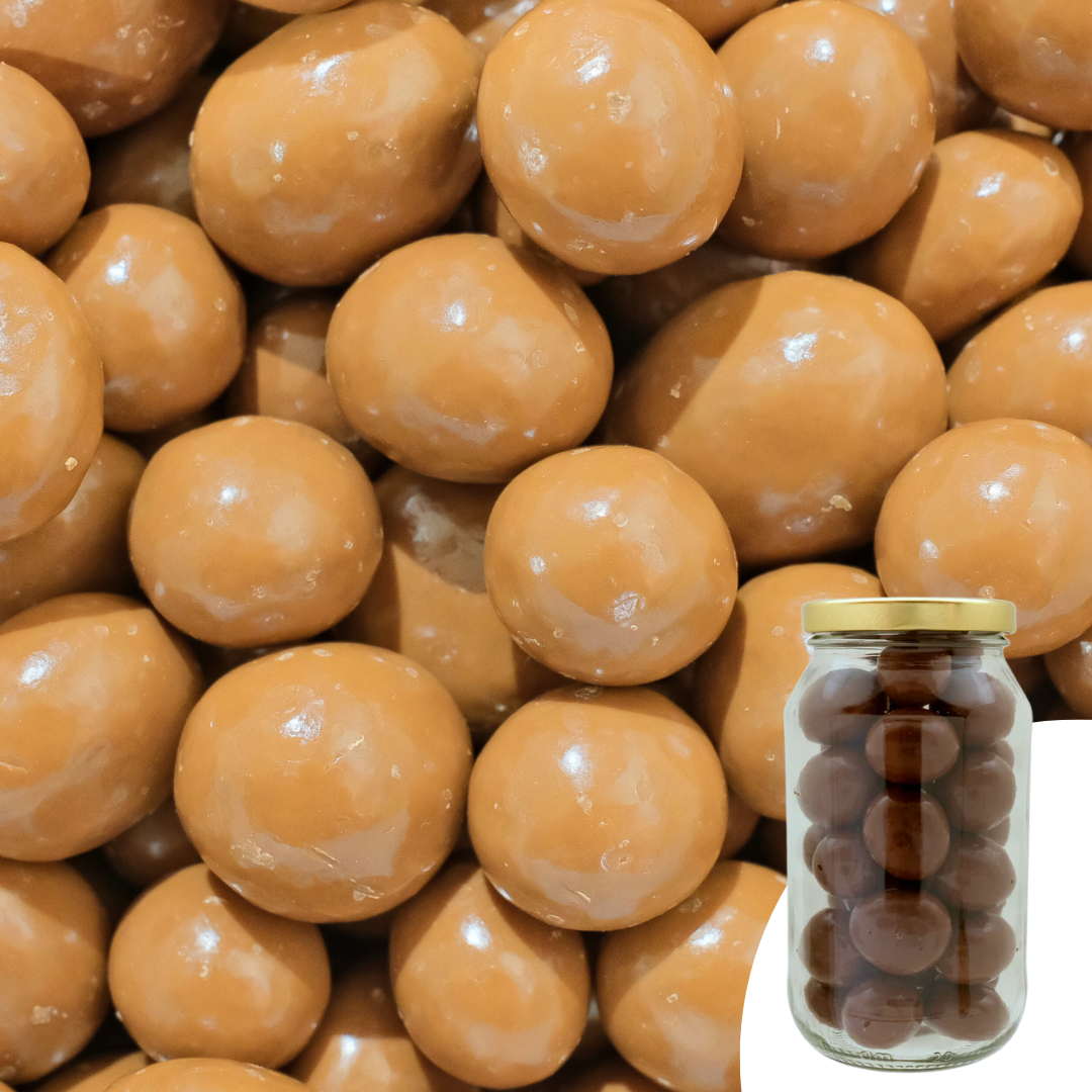 Strawberries Milk Chocolate 330G Chocolate