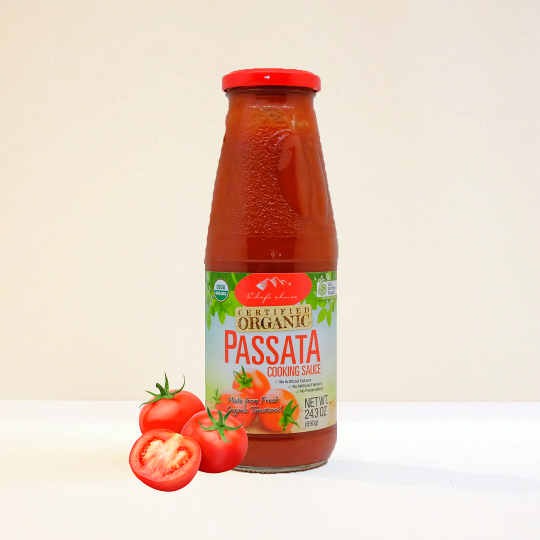 Passata Cooking Sauce 690G Sauce And Paste